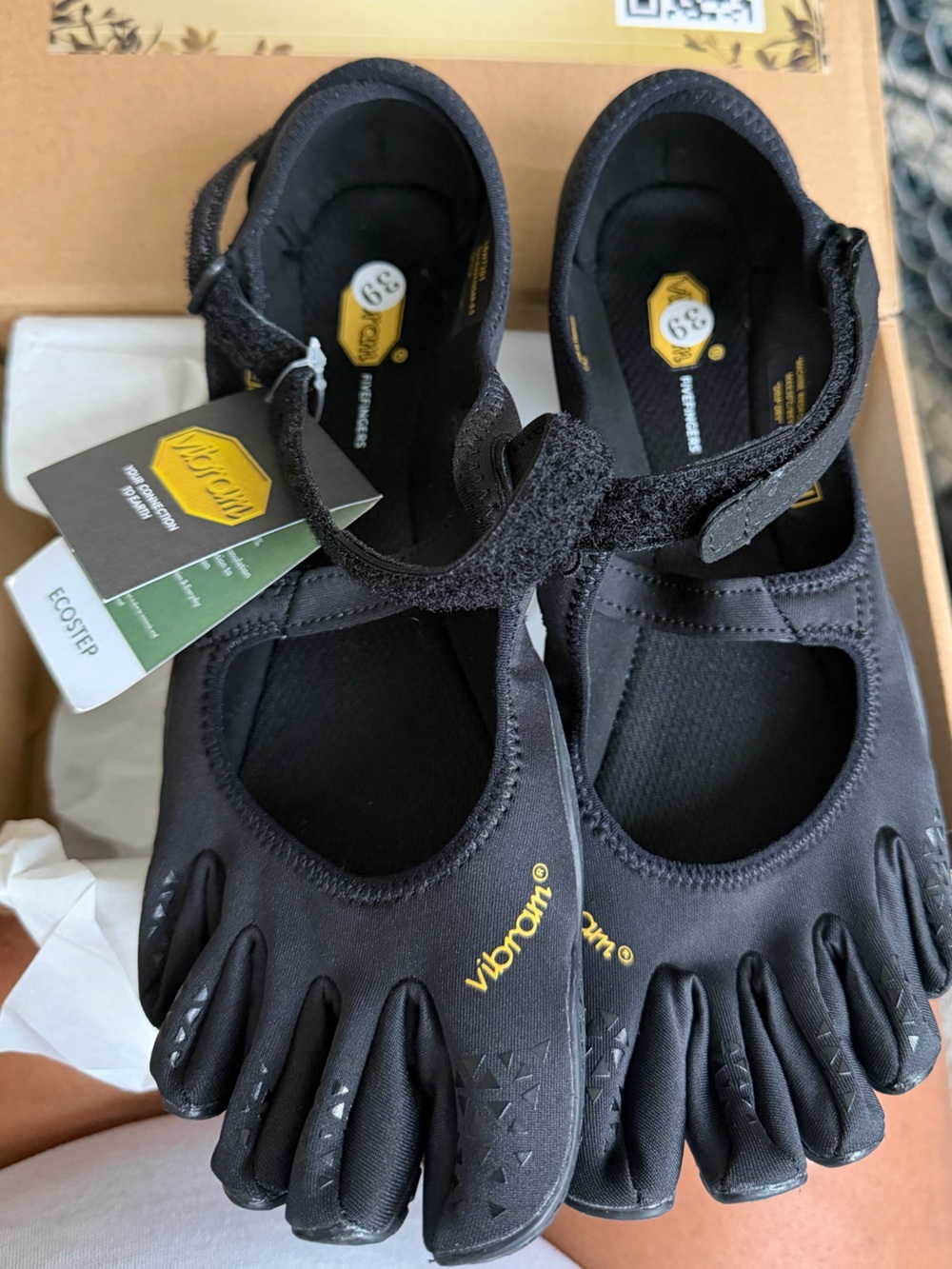 Vibram FiveFingers Black Water Shoes with Yellow Logo